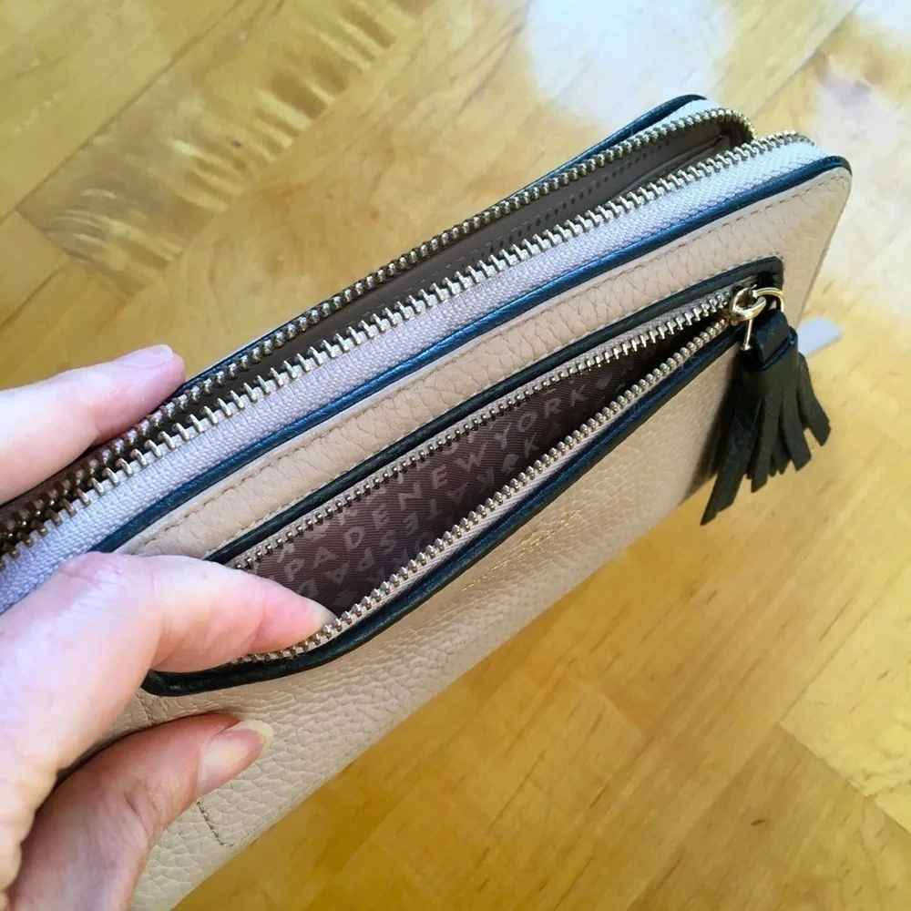 Kate Spade Wallet Zip Around Cream Beige Black